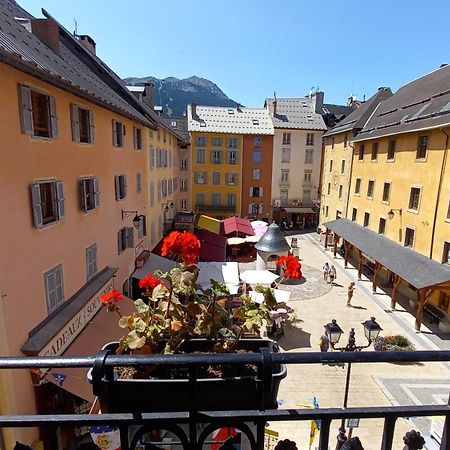 Appartement De Charme Le 1707 Au Coeur De La Cite Vauban ブリアンソン エクステリア 写真