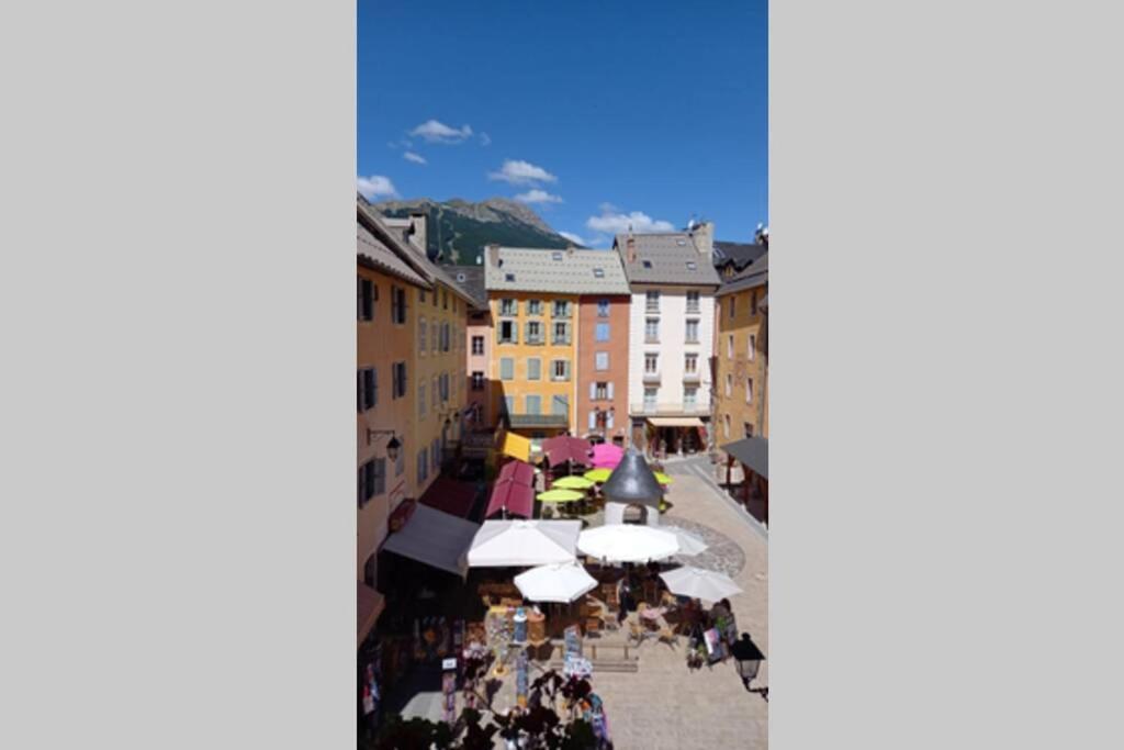 Appartement De Charme Le 1707 Au Coeur De La Cite Vauban ブリアンソン エクステリア 写真